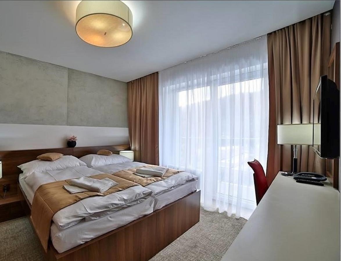 Hotel Alexander Bardejovské Kúpele エクステリア 写真